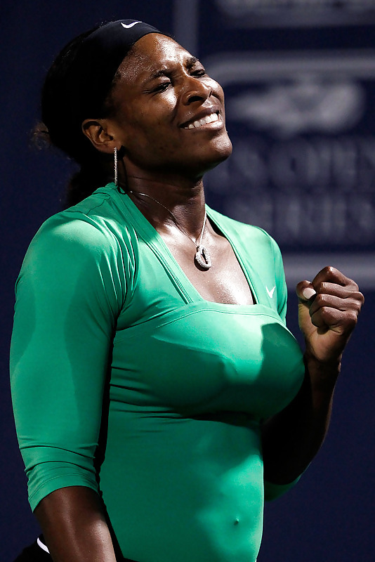 Serena Williams - at Bank of the West Classic #5099205
