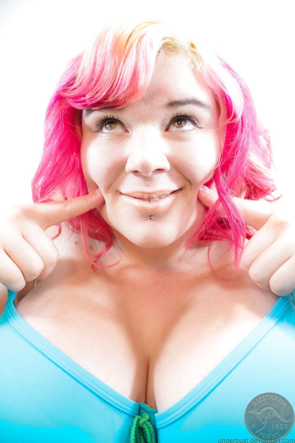Curvy Corsetted Cosplayer 'Underbust' #22170553