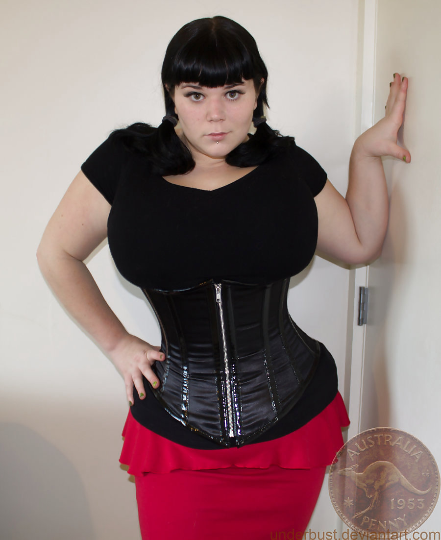 Curvy Corsetted Cosplayer 'Underbust' #22170850