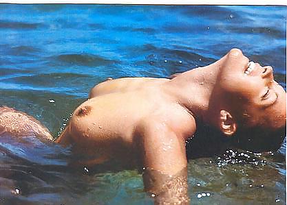 ニッキー・ビルディア
 #7402962