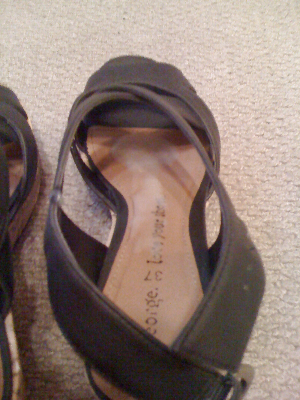 妻の靴の中のザーメン
 #4272191