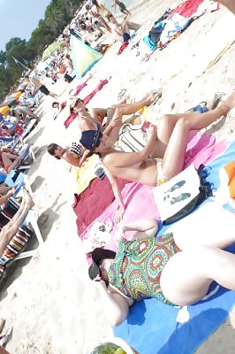 Spiaggia in topless
 #1078747