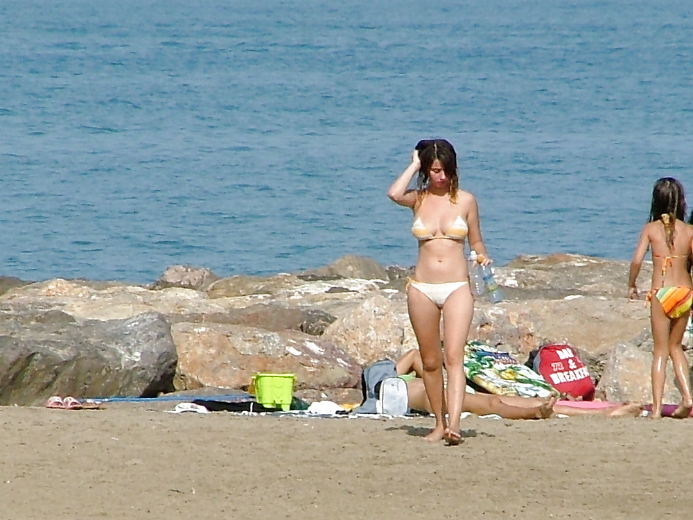 Spiaggia in topless
 #1079011