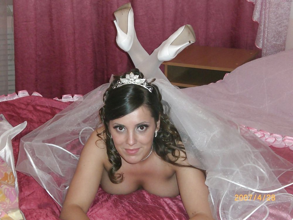 Russe Cochonne Inna - Mariage, Sauna, Et Un Autre #18517435