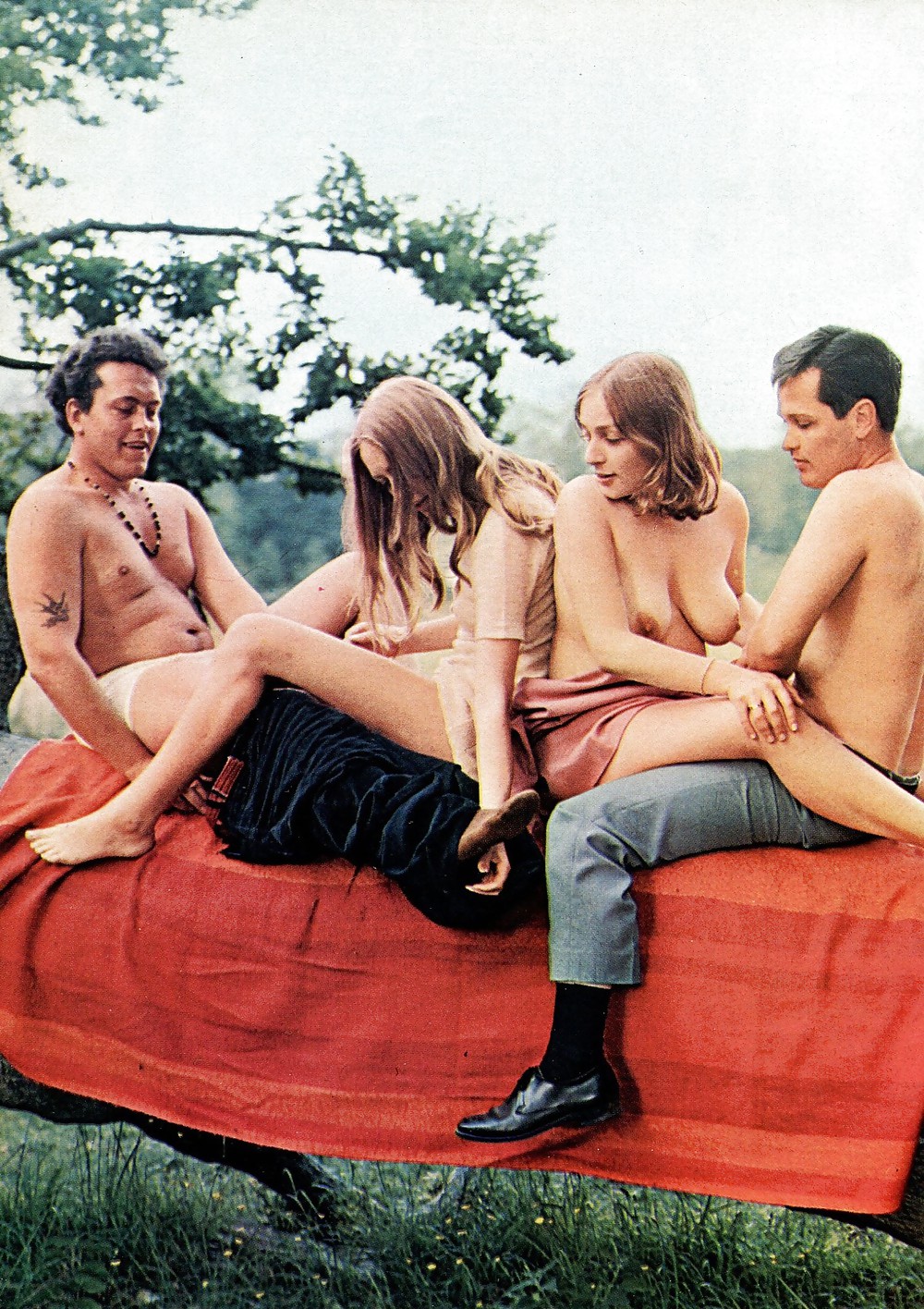 UNI SEX 2 Vintage Set #8835931