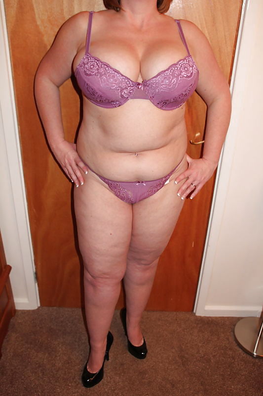 Frau Ihre Verkaufs-BHs Auf Dem Netz 4 #6668588