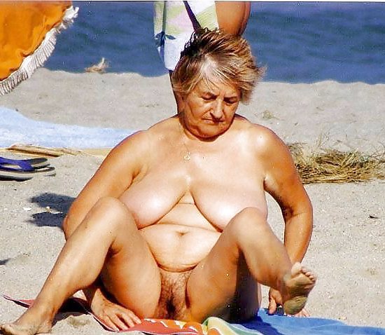 Grandma her saggy tits 04. #11001406