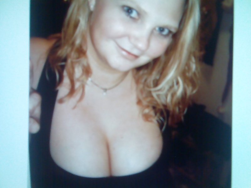 I love big tits and cleavage 4 #8737584