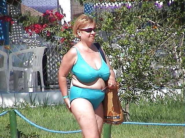 Mature women in swimsuite1. #15566527