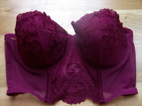 Used D Cups #8307582