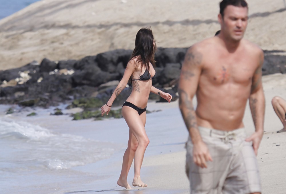 Megan Fox Bikini Candids in Hawaii #3873365