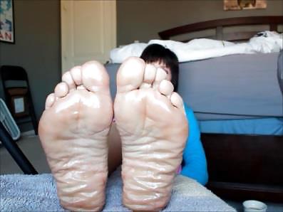 Wrinkled soles #16478820