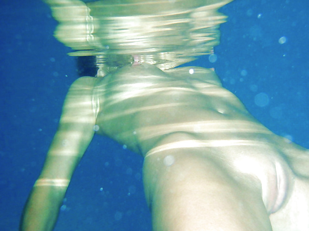 Underwater #15757710