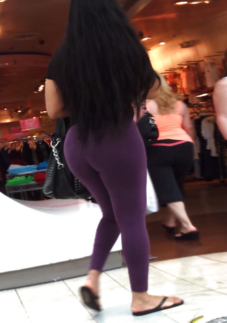 Thick Black BUBBLE booty in tights and shorts VOYEUR