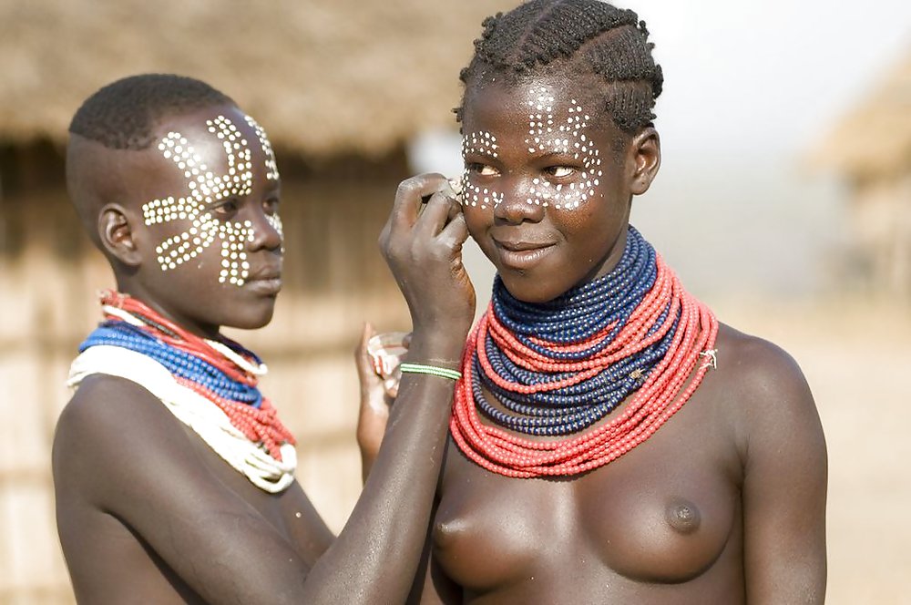 Die Schönheit Afrikas Traditionellen Stammes Mädchen #14880695