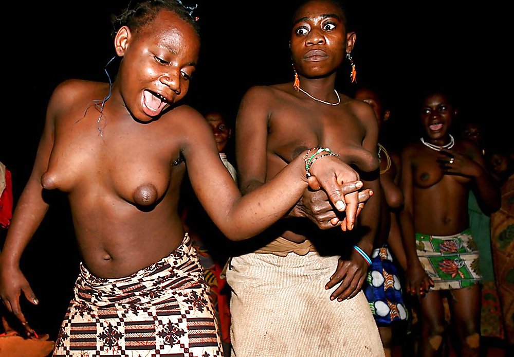 La Beauté De L'Afrique Filles De La Tribu Traditionnelle #14880703