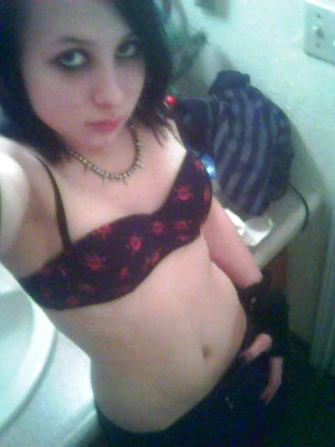 Lil goth slut
 #10576491