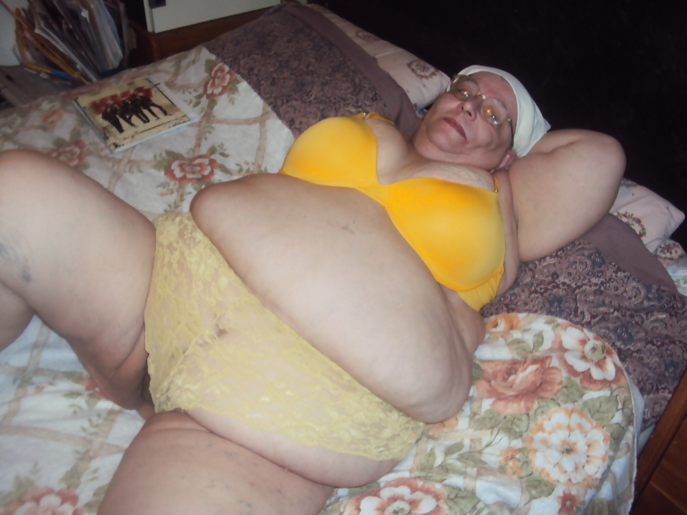 Sexy in new yellow bra and panties  #7654561