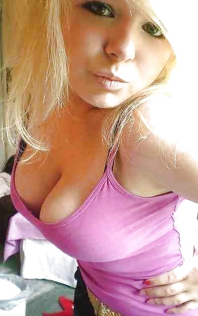 Cleavage #22820021