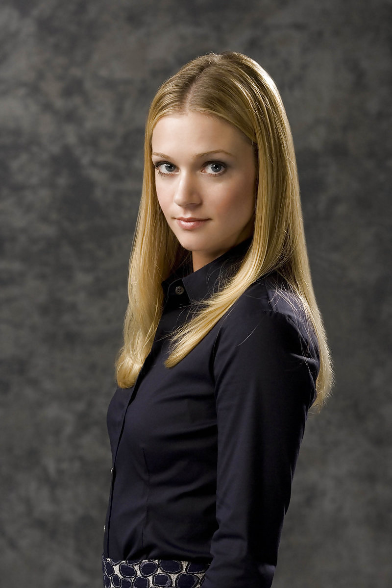 A.j.cook
 #21600015