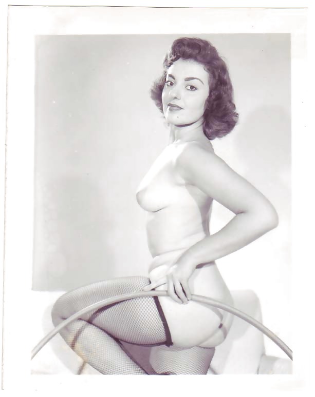 Vintage ladies in stockings 7
 #8233948