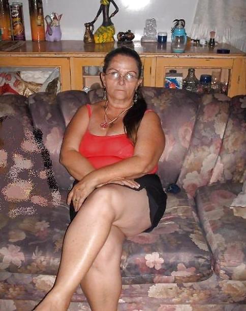 Mütter & Omas Gekleidet #9619053