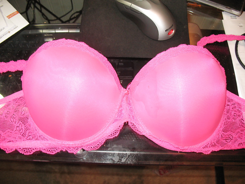 Bra and Cum Pictures