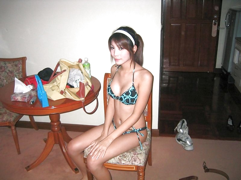 Ladyboys de bangkok
 #21145469