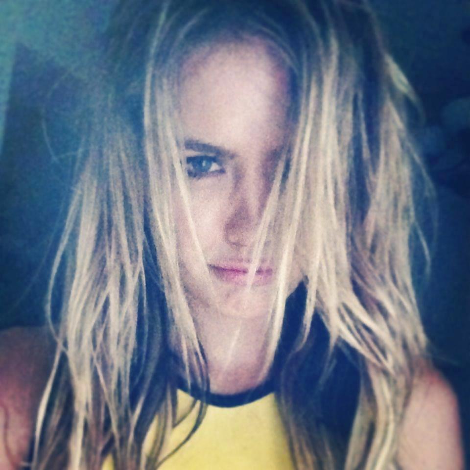 A simple of me #20889822