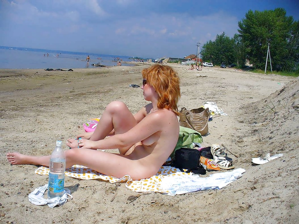 Sono un nudista sulla spiaggia
 #1798277