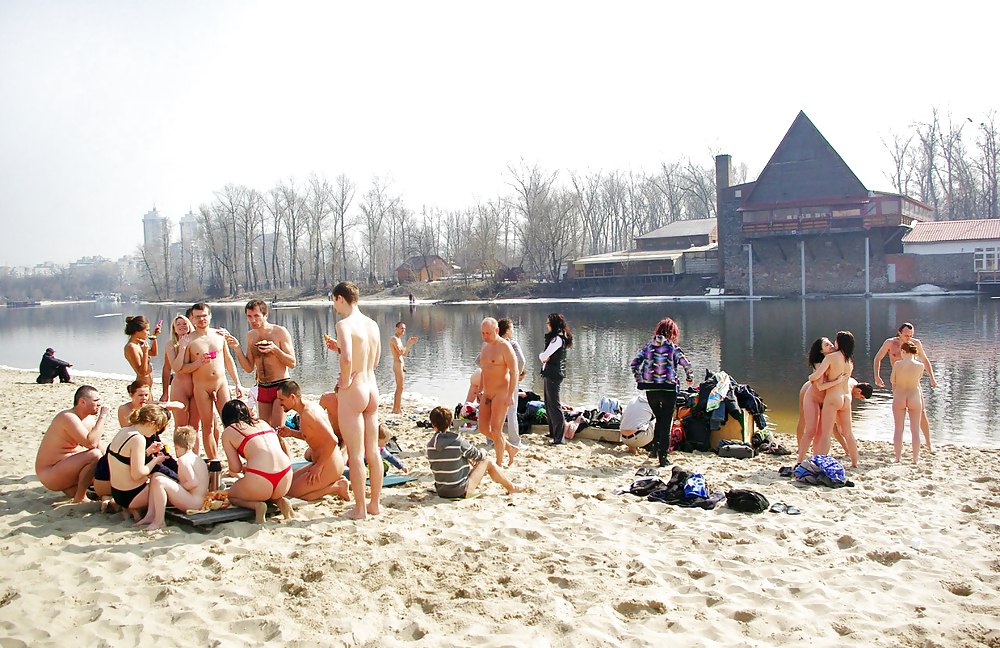 Ukranian Plage Nudiste Déesse Innuska #8202783