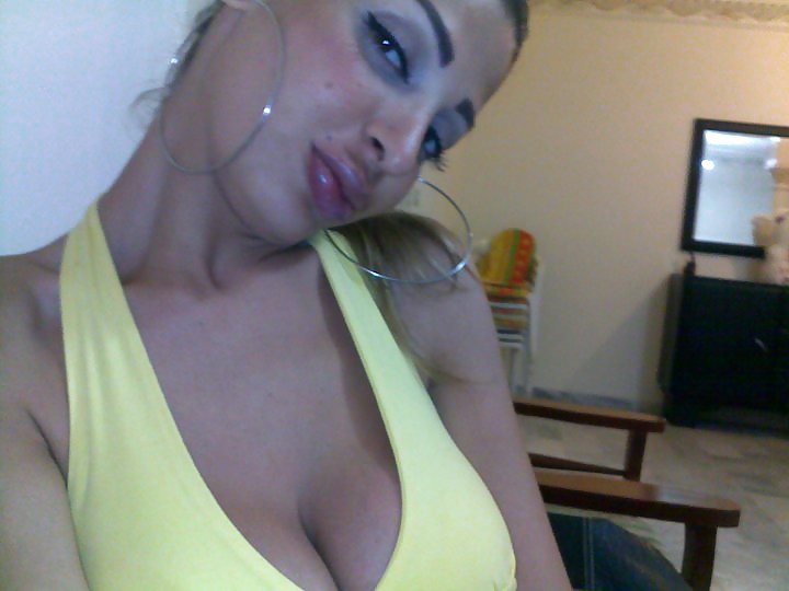 Arab Girl Flashing 6 #9888871