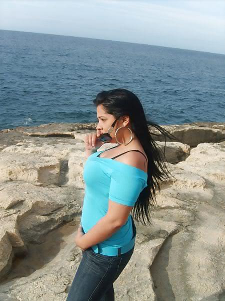 Arab Girl Flashing 6 #9888889