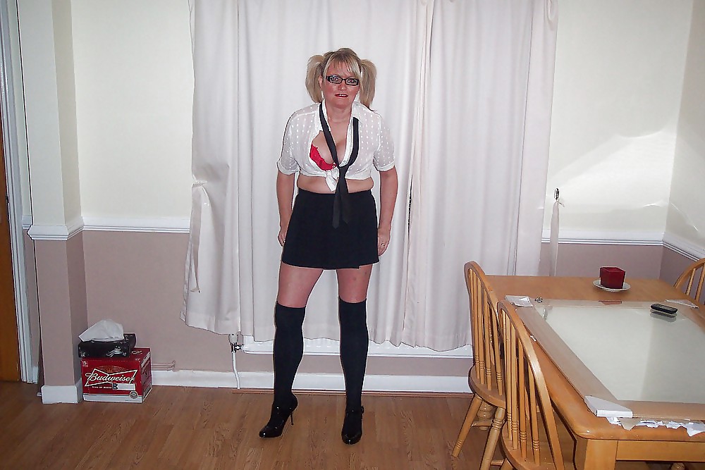 UK Amateur Slut Milf Samantha School Girl #6421170