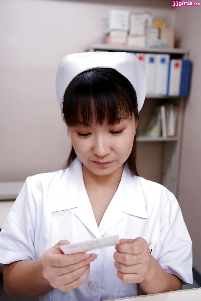 Ragazze giapponesi 006 infermiera nami
 #17689261
