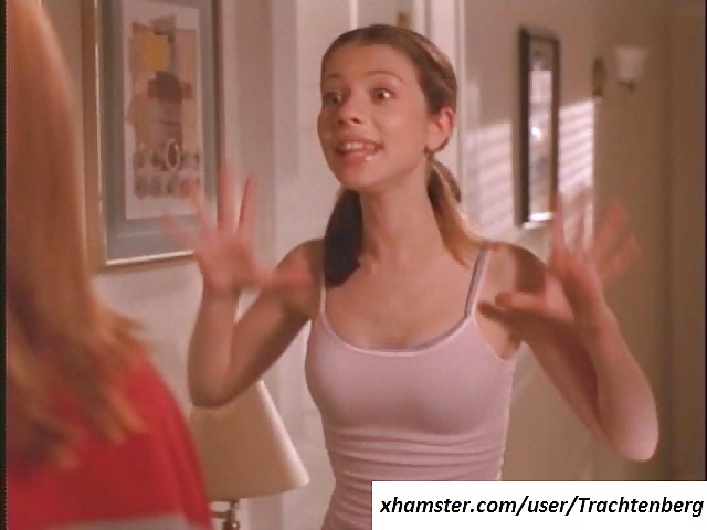 Pretty tits of young Michelle Trachtenberg #5873280