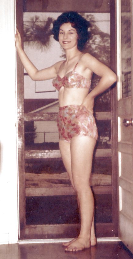 My aunt dolores's girlfriends
 #16004574