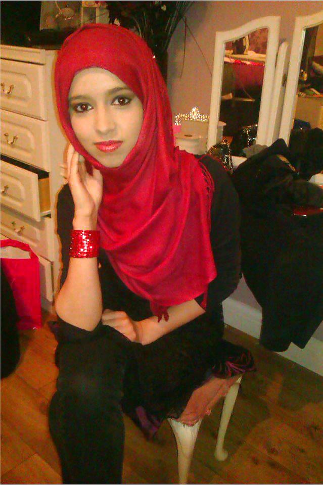 Hijabi Lima #15821133