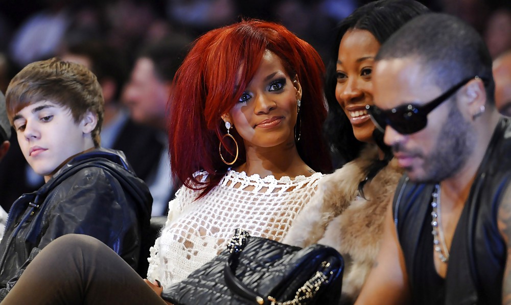 Rihanna en el juego de las estrellas de la NBA 2011
 #2925138