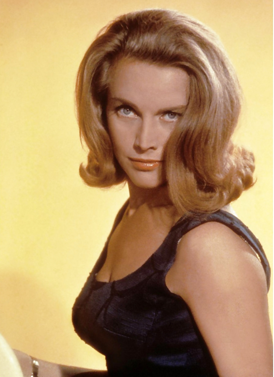 Lassen Sie Uns über ... Honor Blackman (aka Pussy Galore) Wichsen #17419861