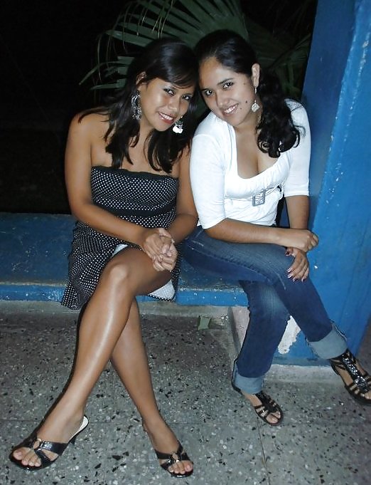 WOMAN (AMIGUITAS 21) #9359538