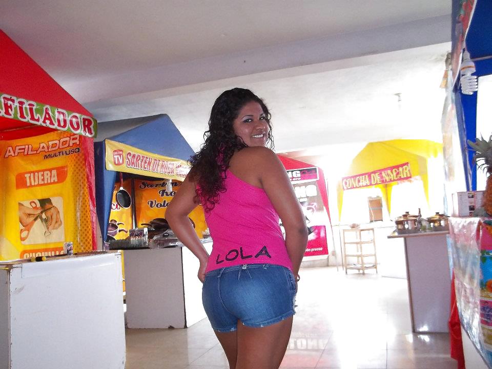 WOMAN (AMIGUITAS 21) #9359615