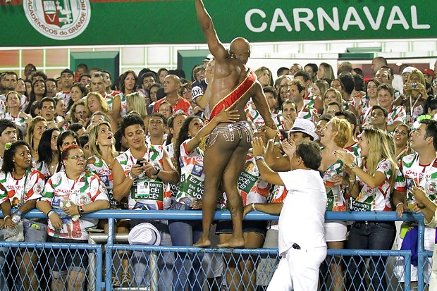Cfnm In Brasilien Karneval #16069485