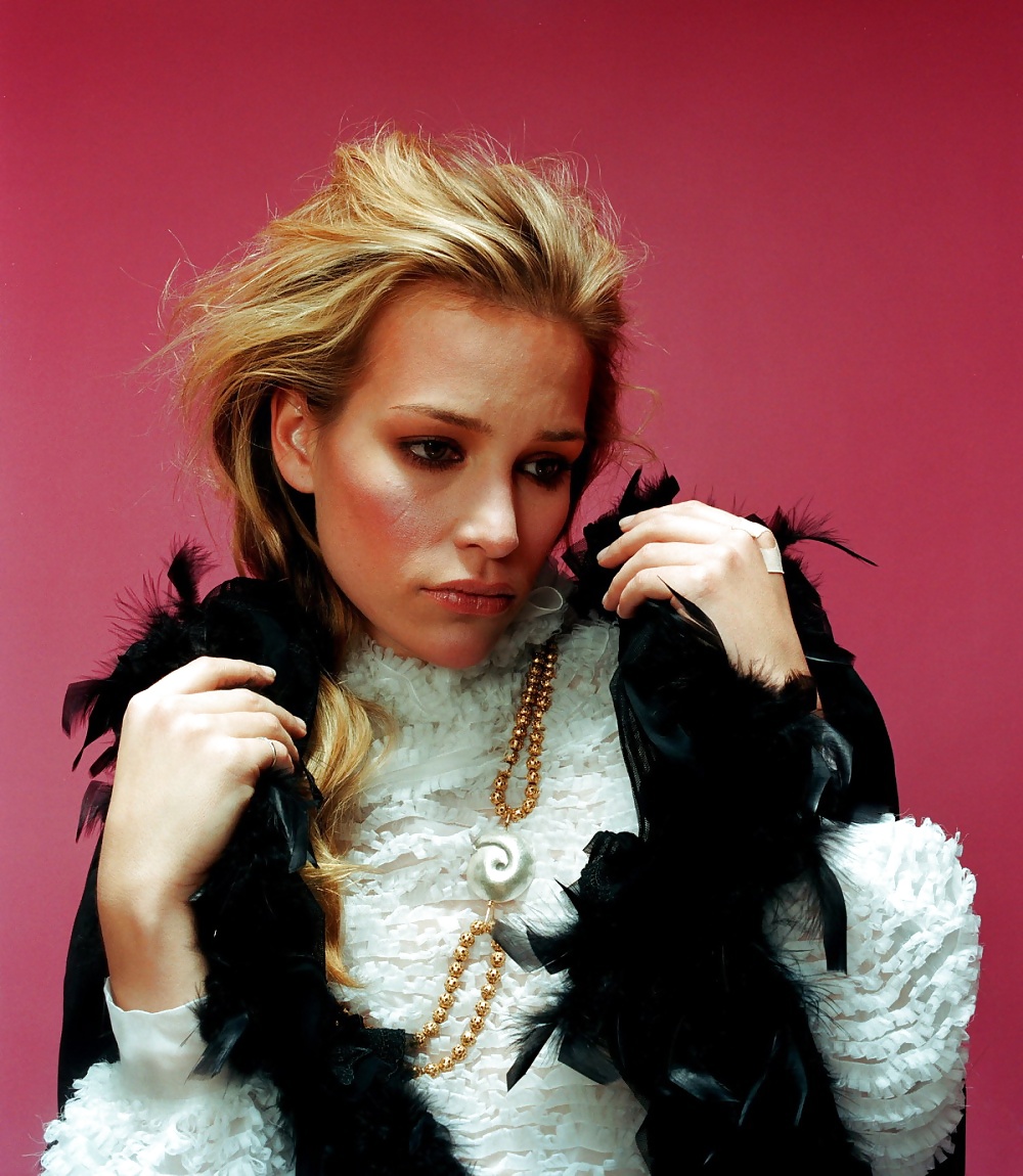 Piper Perabo (HQ) #10603381