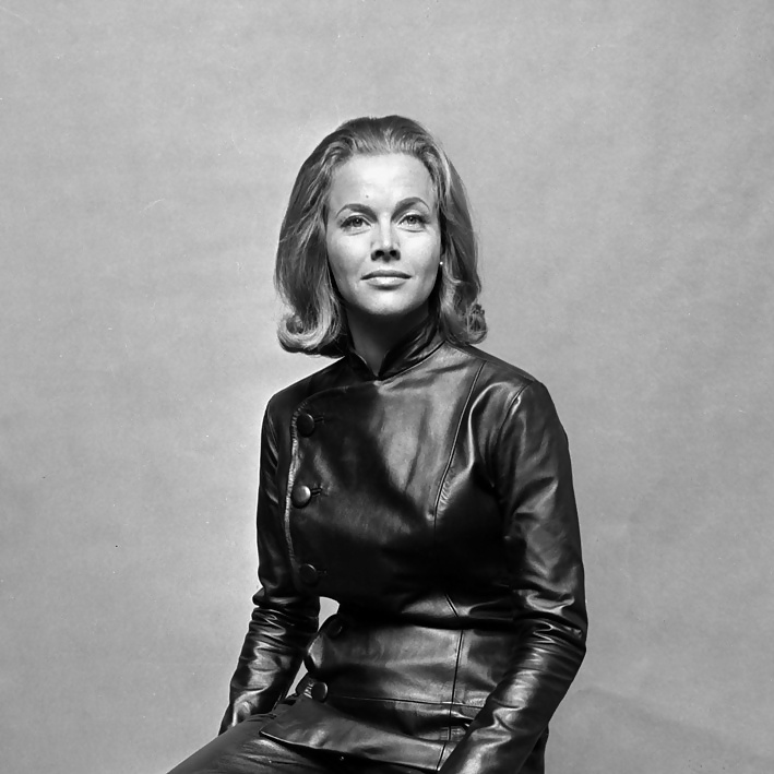 Honor Blackman #9708744