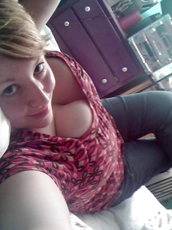 Tons of cleavage #2
 #7915035