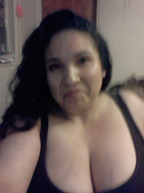 Tons of cleavage #2
 #7915205