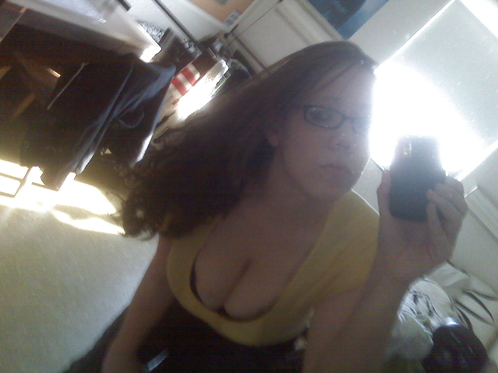 Tons Of Cleavage #2 #7916677