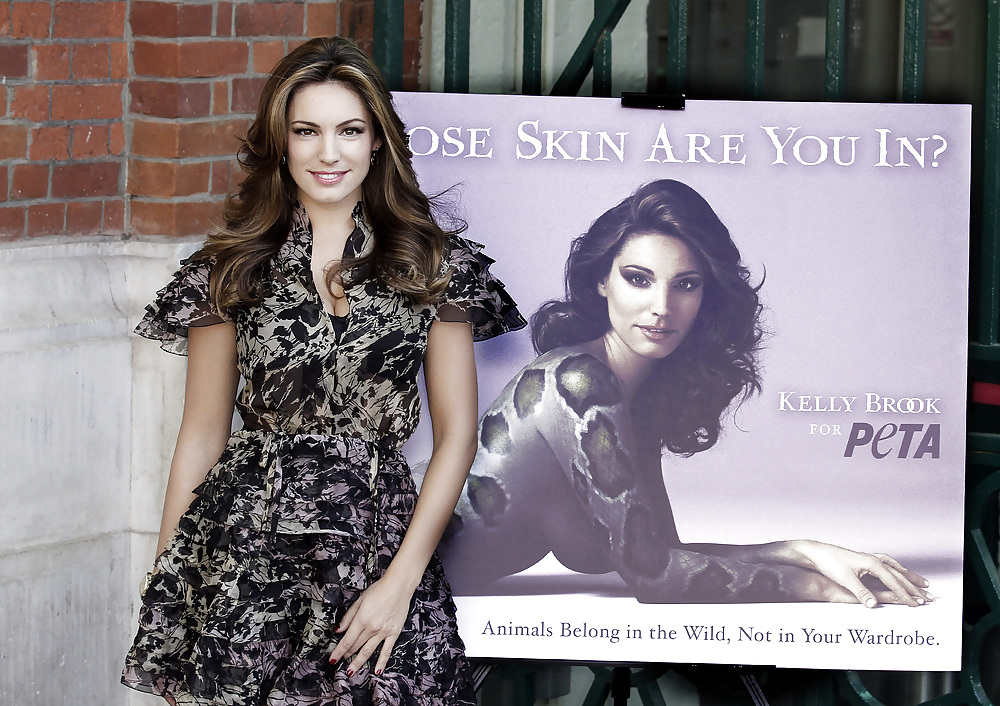 Kelly Brook leggy unveils her new PETA Campaign in London #6227109