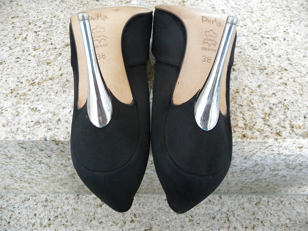 Schuhe meiner nachbarin
 #18408381